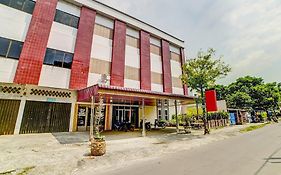 Oyo 91224 Brayan Guest House